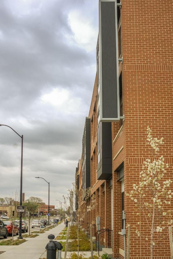 Frontdesk I District At 6Th Des Moines Exterior photo